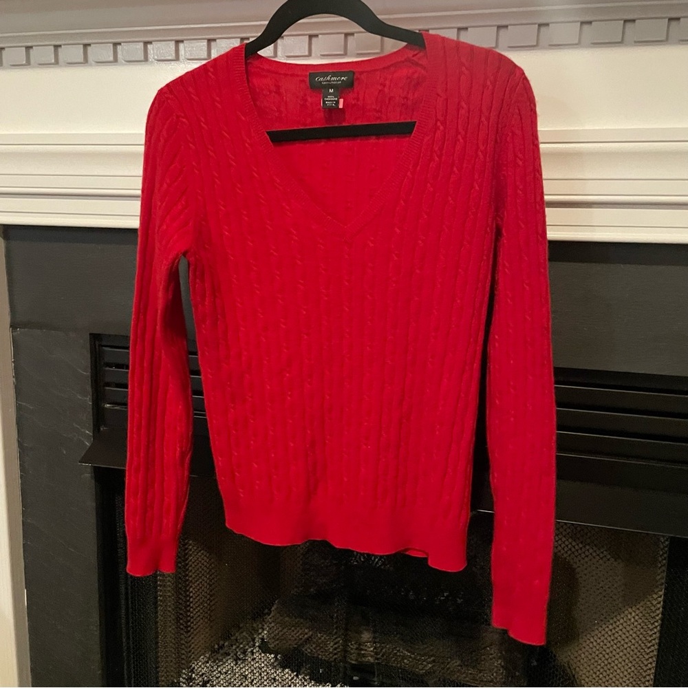Lord & Taylor Red 100% Cashmere Cable Knit V-Neck Long Sleeve Sweater M